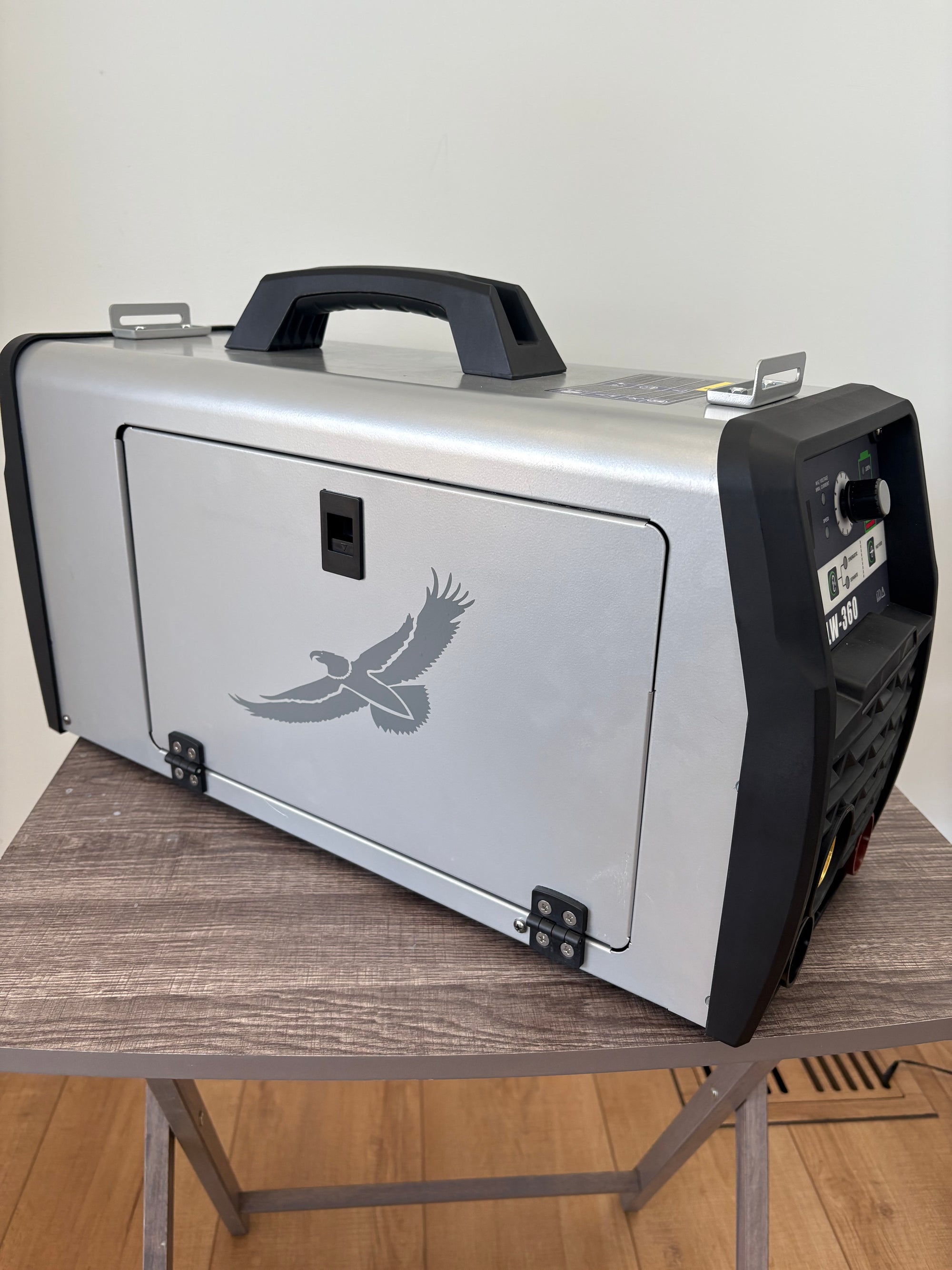 EA40205M - Battery Mig Welder